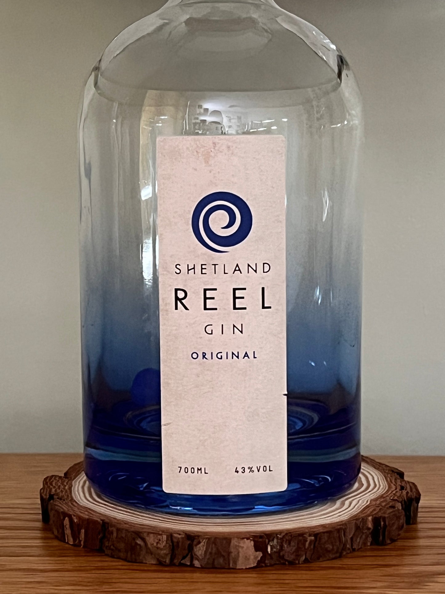 Reel Gin ‘paired’ with Cobalt Shade